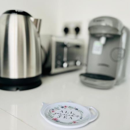 مانشستر Fully Equipped One Bedroom Apartment Near Old Trafford Stadium! المظهر الخارجي الصورة