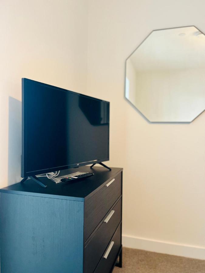 مانشستر Fully Equipped One Bedroom Apartment Near Old Trafford Stadium! المظهر الخارجي الصورة