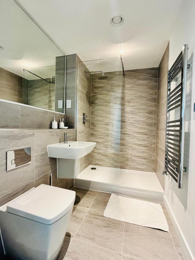 مانشستر Fully Equipped One Bedroom Apartment Near Old Trafford Stadium! المظهر الخارجي الصورة