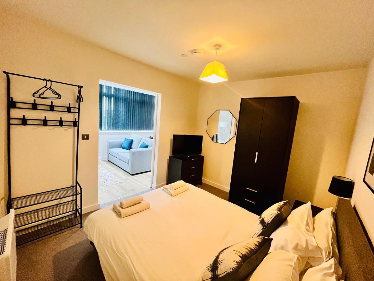 مانشستر Fully Equipped One Bedroom Apartment Near Old Trafford Stadium! المظهر الخارجي الصورة