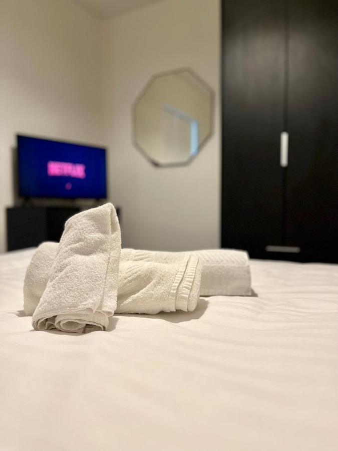 مانشستر Fully Equipped One Bedroom Apartment Near Old Trafford Stadium! المظهر الخارجي الصورة